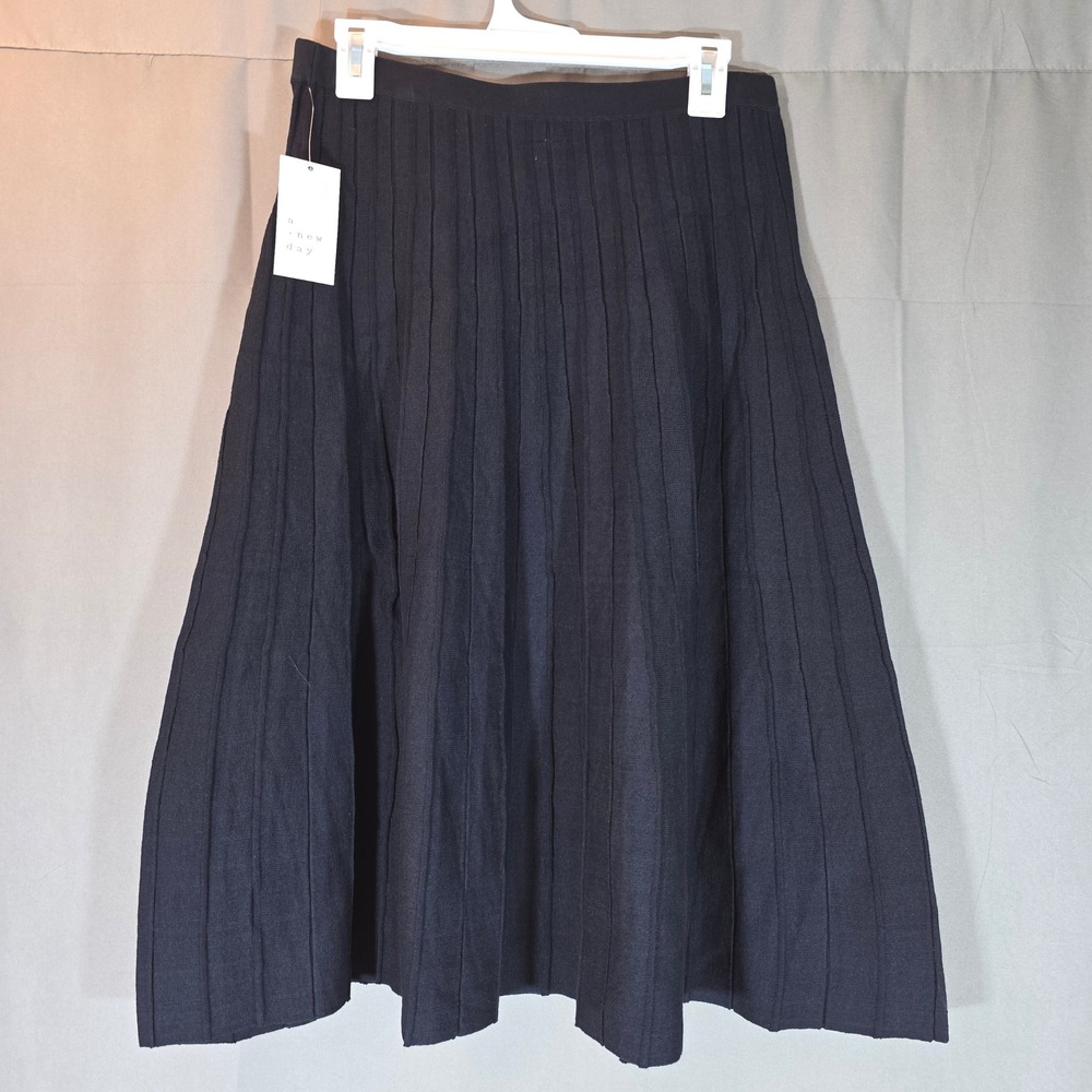 A New Day Black Ribbed Knit Midi Skirt Women Medium 50A01-0199 NWT